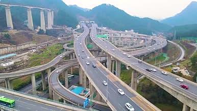 贵阳黔春立交城市立体交通立交桥车流航拍视频的预览图